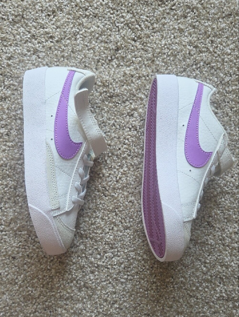Nike Kids White Sneakers with Purple Swoosh and Strap - Picture 2 of 8